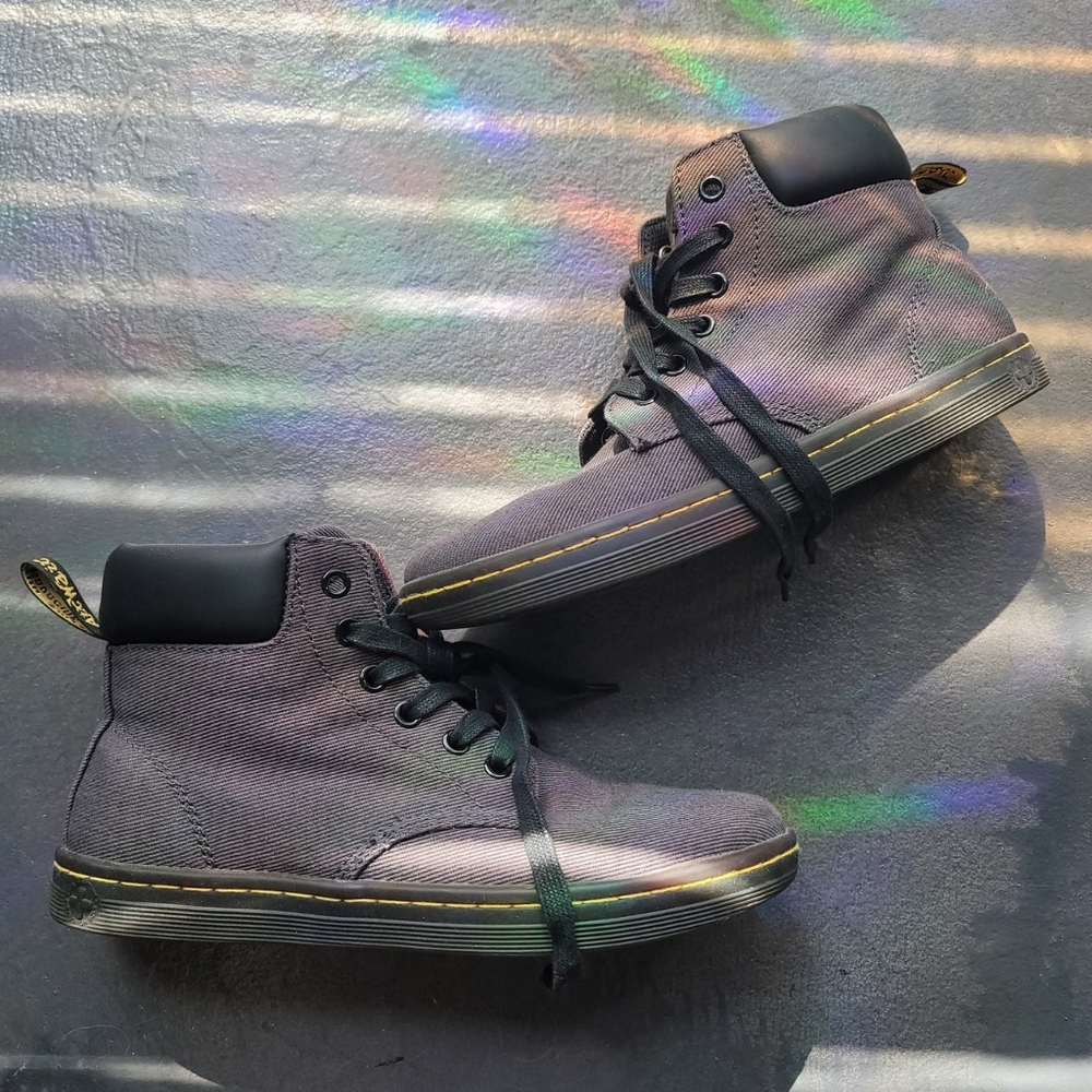 Dr. Martens Hightop